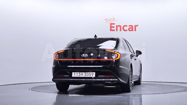 Hyundai Sonata 2023 — 4