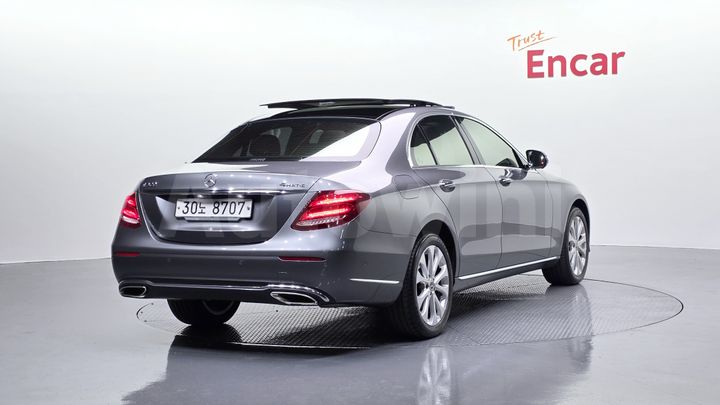 Mercedes Benz E Class 2019 — 2