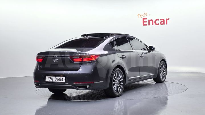 Kia K7 2017 — 2