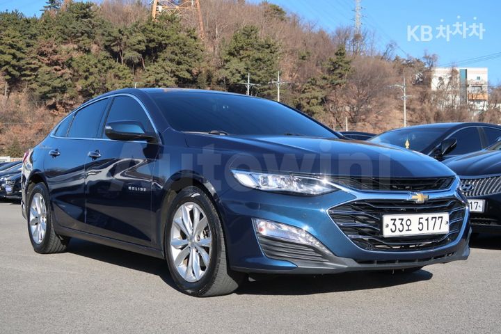 Chevrolet Malibu 2019 — 2