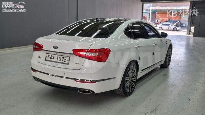 Kia K7 2015 — 2