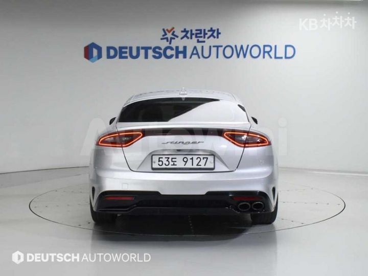 Kia Stinger 2018 — 4