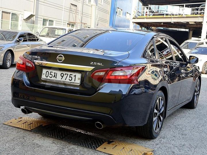 Nissan Altima 2018 — 4