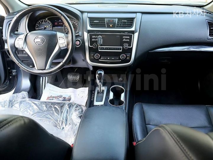 Nissan Altima 2018 — 5