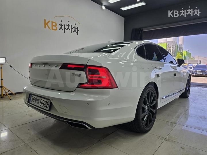 Volvo S90 2019 — 4