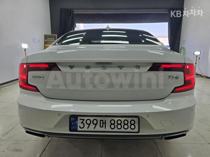 Volvo S90 2019 — 5