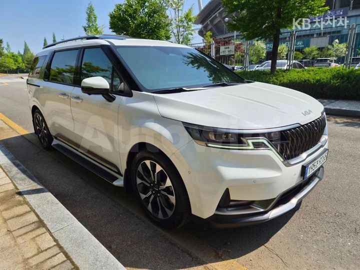 Kia Carnival 2023 — 3