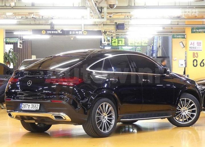 Mercedes Benz GLE Class 2024 — 3