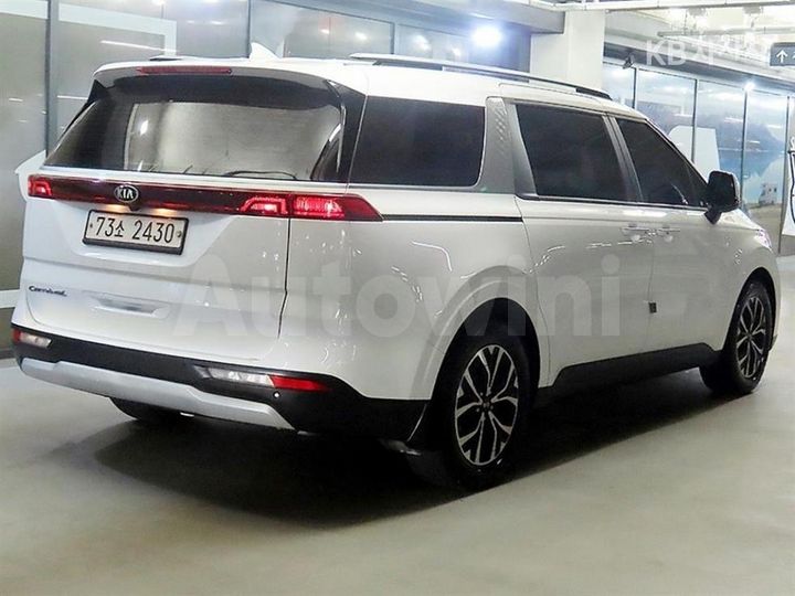 Kia Carnival 2021 — 4