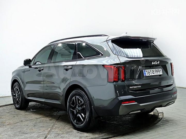 Kia Sorento 2025 — 4