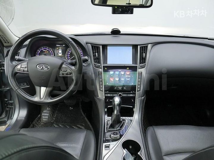 Infiniti Q 2015 — 5