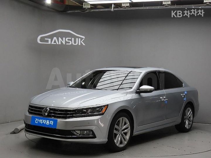 Volkswagen Passat 2018 — 2