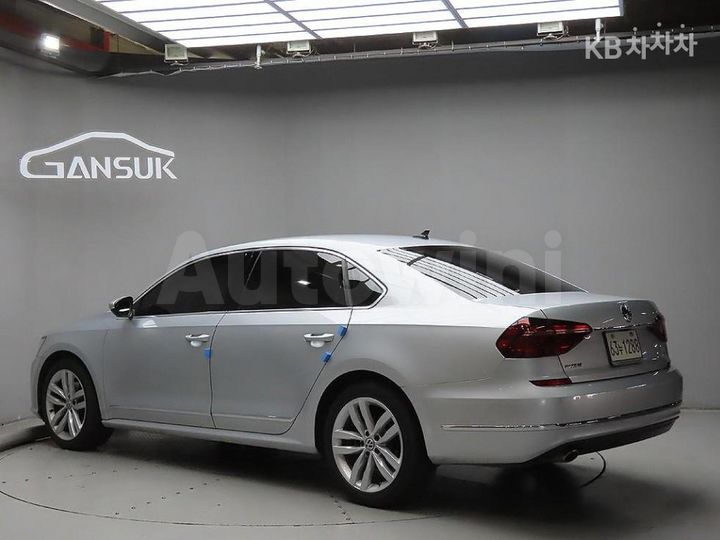 Volkswagen Passat 2018 — 3