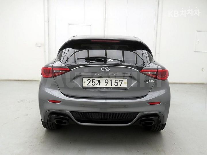 Infiniti Q 2017 — 3