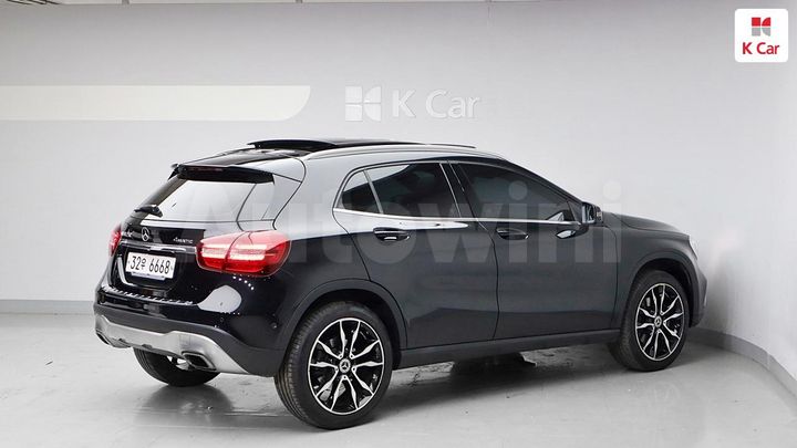 Mercedes Benz GLA Class 2019 — 4