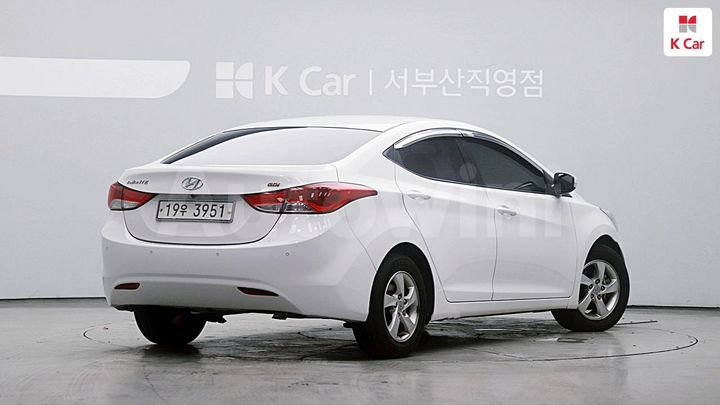 Hyundai Avante 2013 — 4