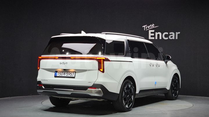 Kia Carnival 2025 — 2