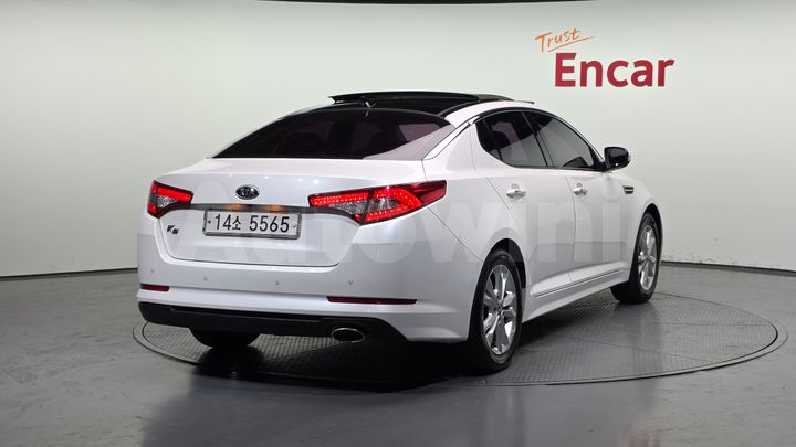 Kia K5 2012 — 2
