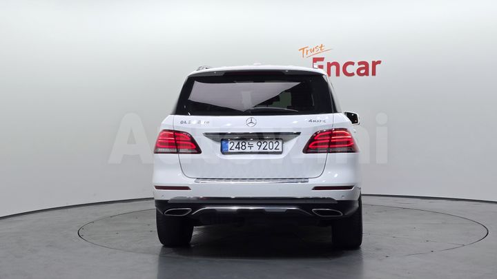 Mercedes Benz GLE Class 2016 — 4