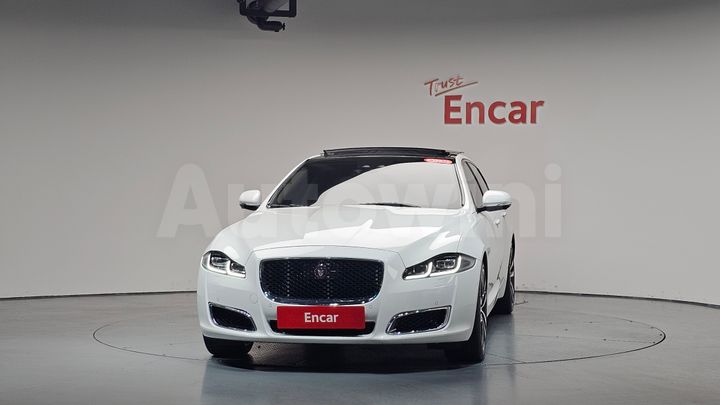 Jaguar XJ 2019 — 2