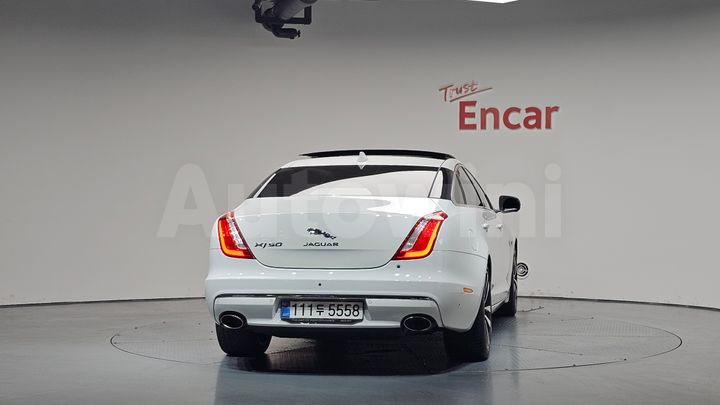 Jaguar XJ 2019 — 3