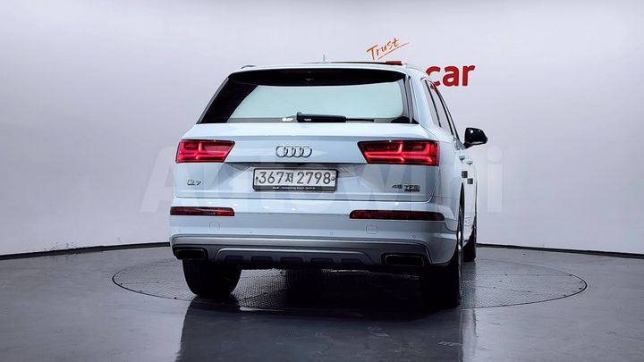 Audi Q7 2019 — 4