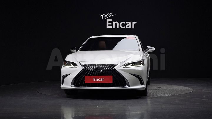 Lexus ES 2023 — 3