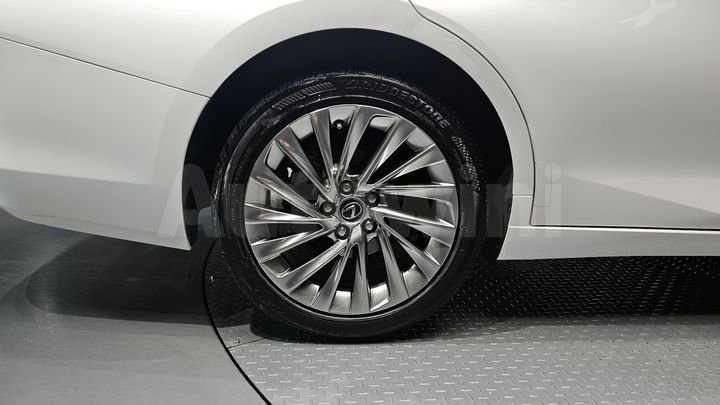 Lexus ES 2023 — 5