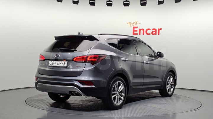 Hyundai SantaFe 2016 — 2