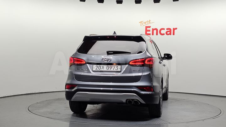 Hyundai SantaFe 2016 — 4