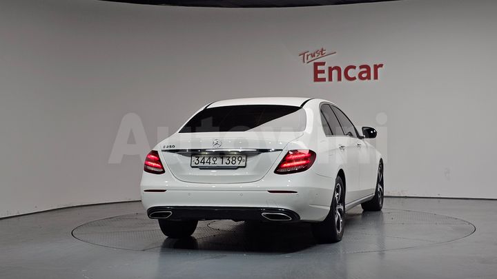 Mercedes Benz E Class 2020 — 3