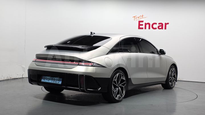Hyundai Ioniq 2023 — 2
