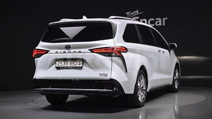 Toyota Sienna 2022 — 2