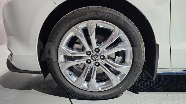 Toyota Sienna 2022 — 5