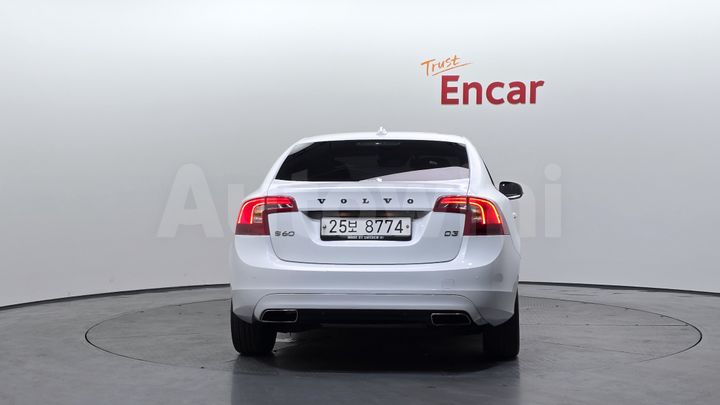 Volvo S60 2018 — 4
