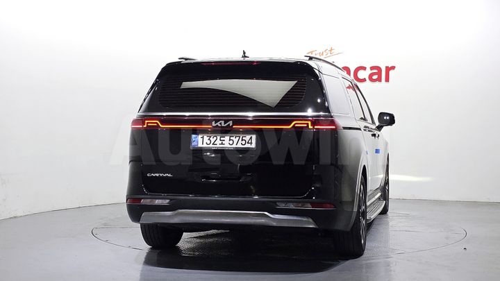 Kia Carnival 2022 — 4