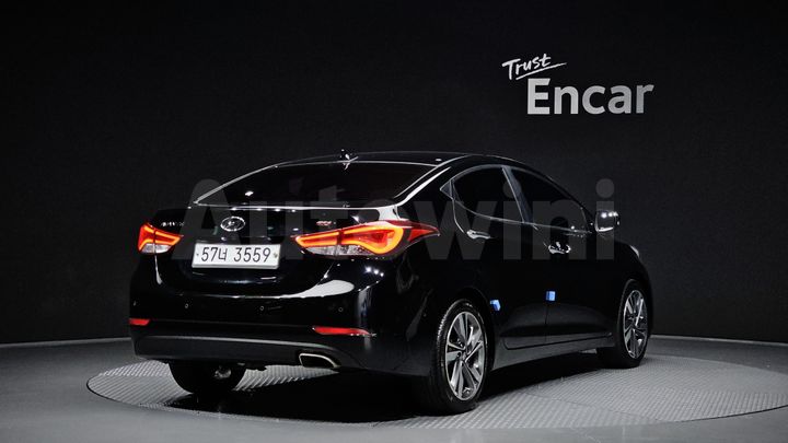 Hyundai Avante 2014 — 3