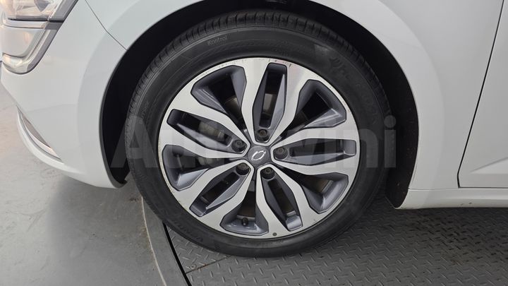 Renault SM6