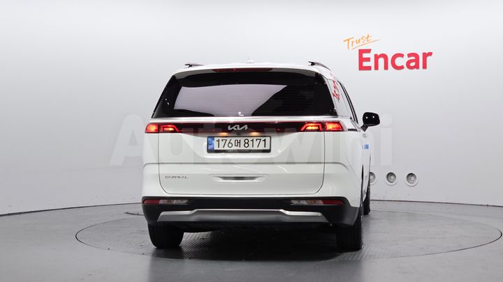 Kia Carnival 2023 — 4