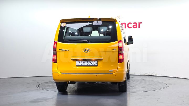 Hyundai Starex 2021 — 4