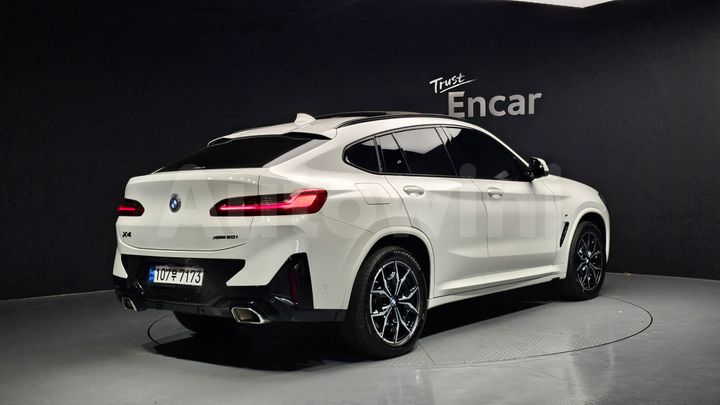 BMW X4 2022 — 2