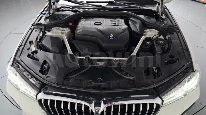 BMW 5 Series 2022 — 5