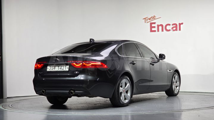 Jaguar XF 2018 — 2