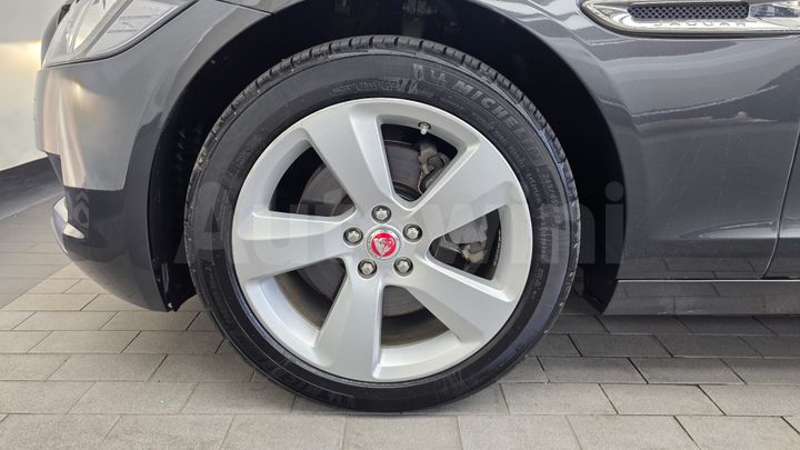 Jaguar XF 2018 — 5