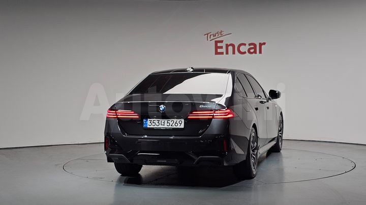 BMW 5 Series 2024 — 3