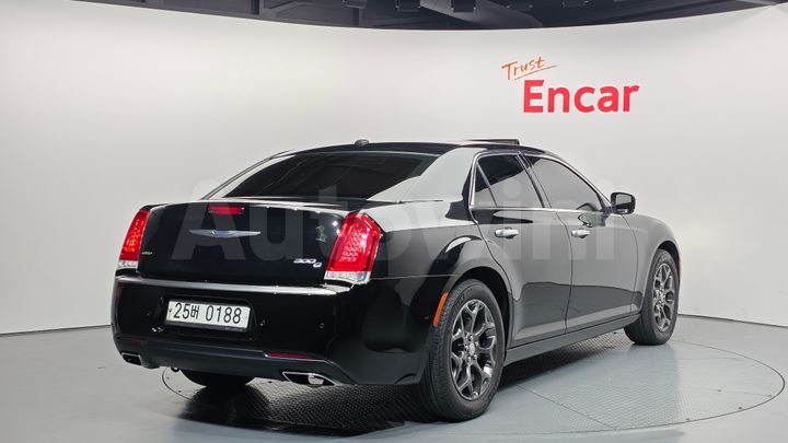 Chrysler 300C 2016 — 2