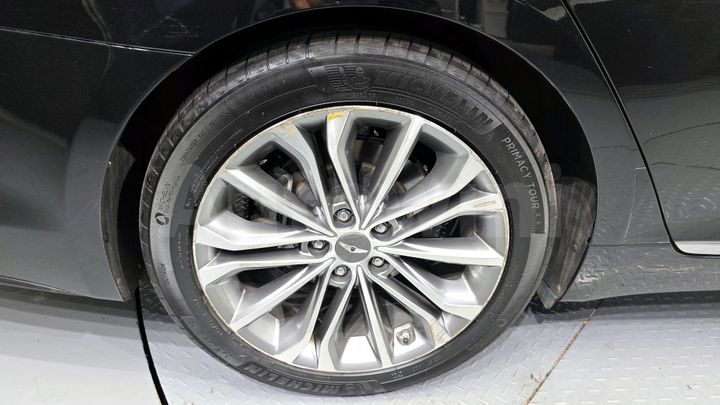 Hyundai Genesis 2016 — 5