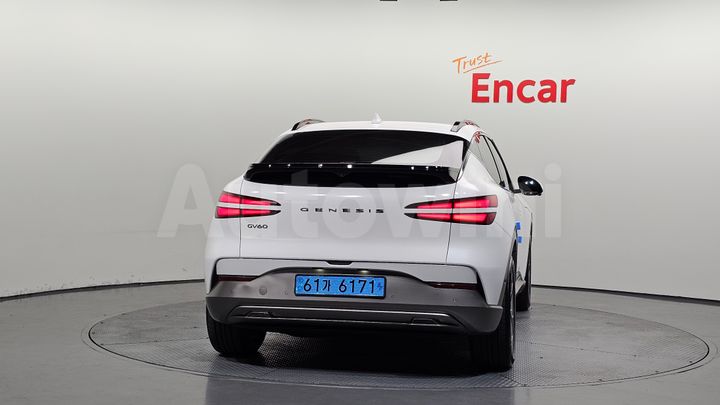 Genesis GV60 2022 — 5