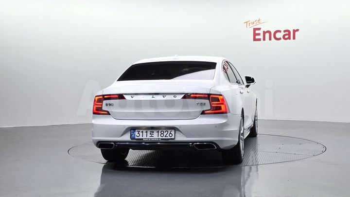 Volvo S90 2019 — 4