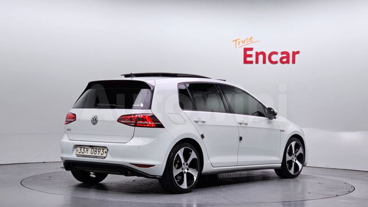 Volkswagen Golf 2015 — 2